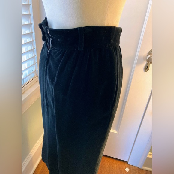 CHRISTIAN DIOR Vintage Velvet 2-piece Skirt Suit with Peplum Jacket - Picture 7 of 16